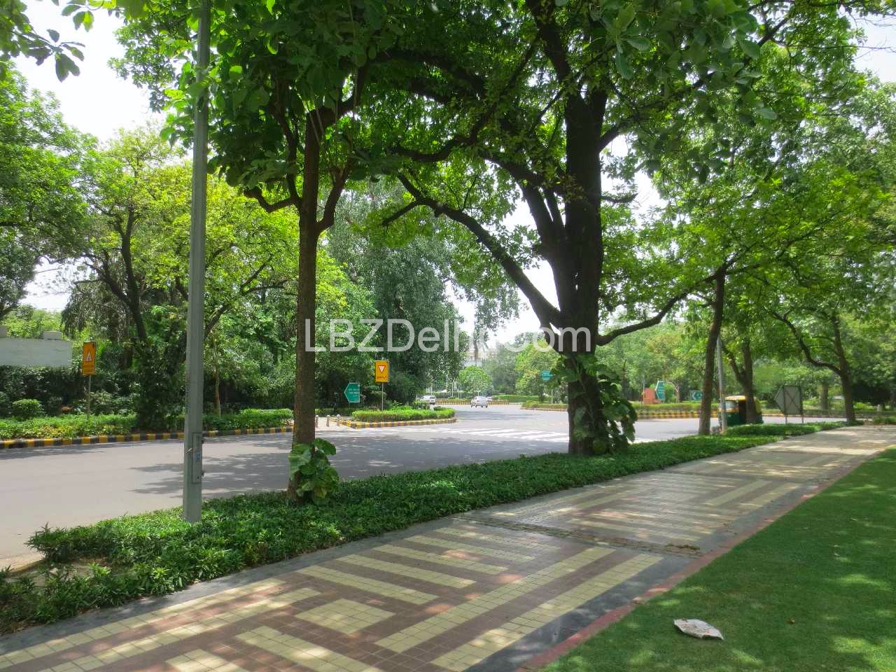 House for Sale in Aurangzeb Road Lutyens Delhi| Independent Bungalow in LBZ Delhi