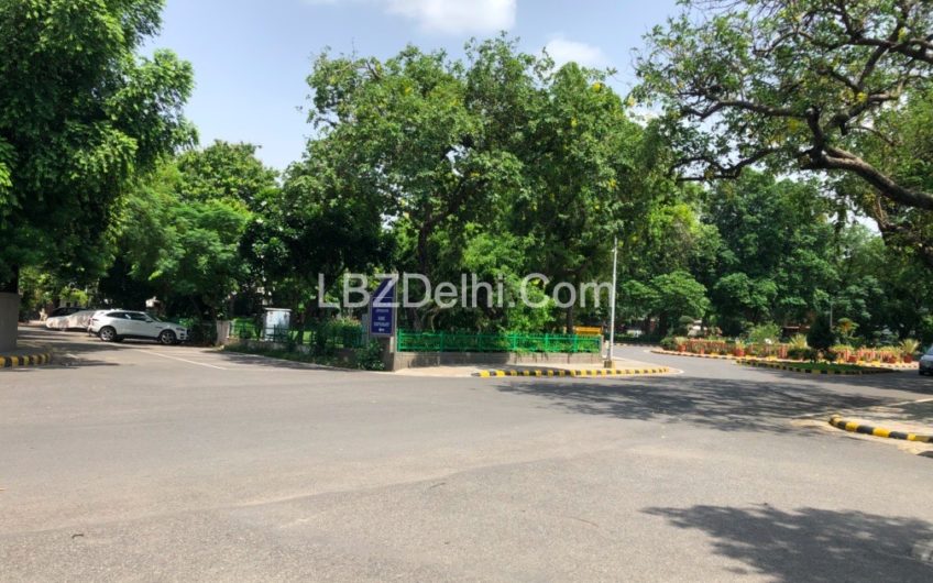 Independent Residential House for Sale in Golf Links Lutyen’s Delhi | Bungalow in Central Delhi on Sale