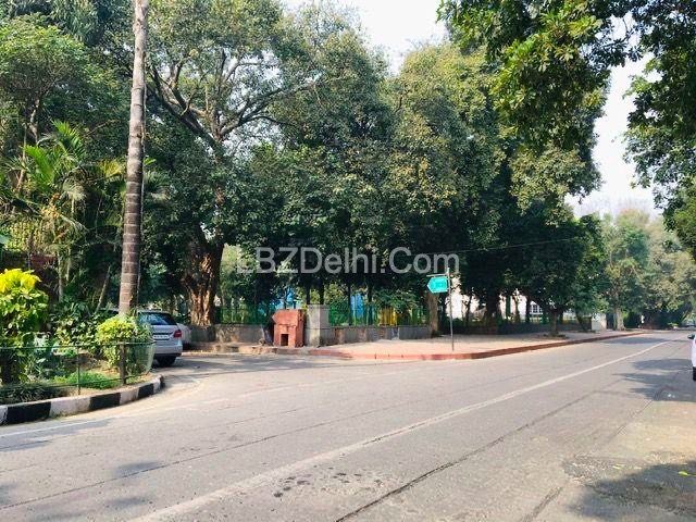7 BHK Independent Property for Sale in Sunder Nagar Lutyens Bungalow Zone(LBZ) Delhi | Zoo Facing House in Delhi